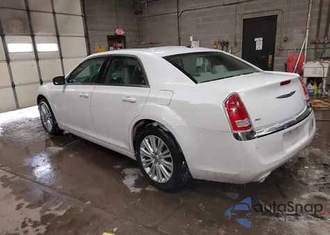 2014 Chrysler 300 z USA, uszkodzony, nr VIN 2C3CCARG2EH328084